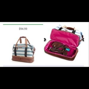 NWOT Weekender travel bag with shoe compartment